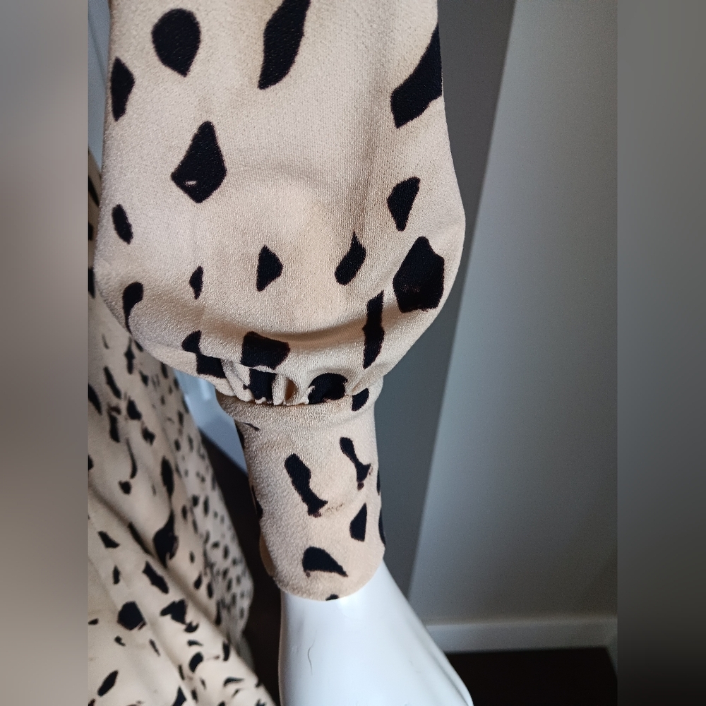 H&M Beige and Black Midi Dress - Picture 5 of 7